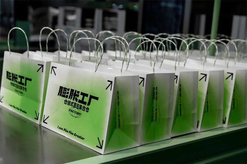 巫国源设计新作 泉州膨胀工厂Paopao Factory，以空间与平面设计赋能品牌新生